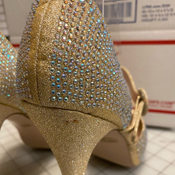 Cathy Jean Rhinestone Studded Heels - Size 9 - Picture 5 of 7